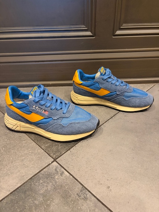 Autry Shoes - Retro Blue & Yellow Women's Athletic Sneakers
